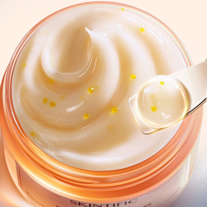 Skintific Retinol Skin Renewal Moisturizer 30g. مرطب تجديد البشرة بالريتينول - Princess Cosmetics Qatar