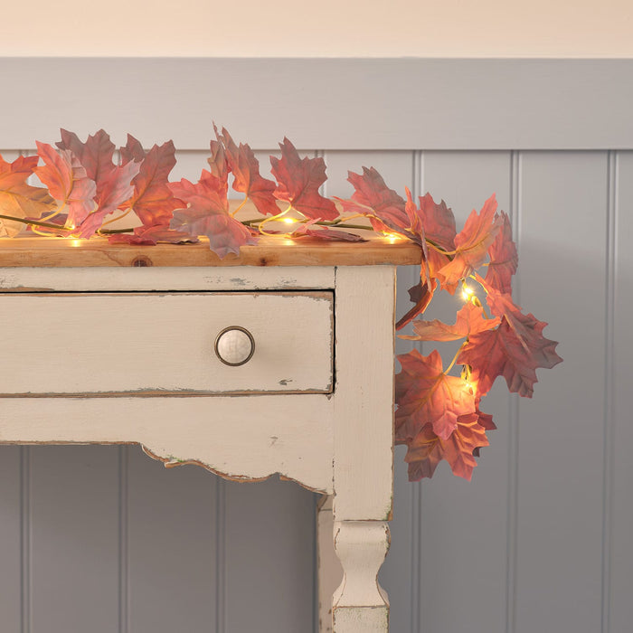 2.5m Pre Lit Maple Leaf Autumn Garland