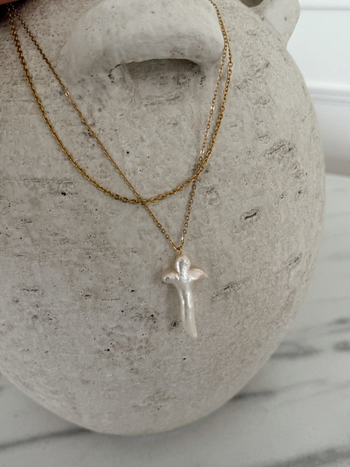 AMANDA NECKLACE