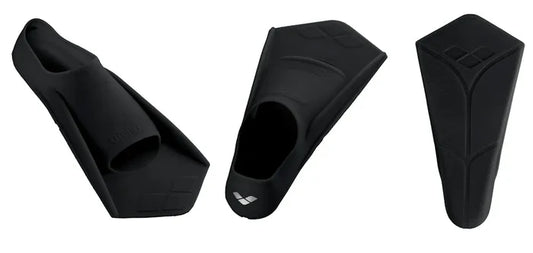 Black Arena Power Fin for swimming, featuring a sleek design and adjustable strap for optimal performance.
