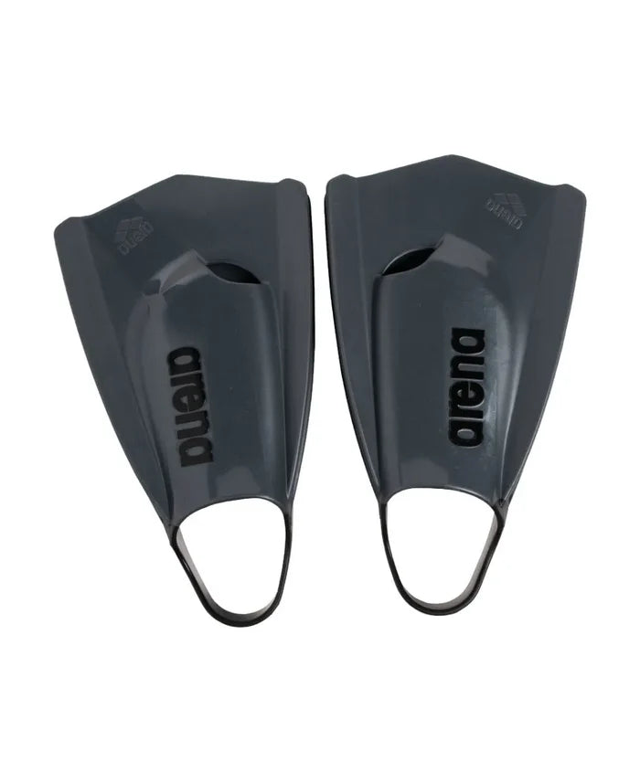 Black Arena Powerfin Pro II training fins for swimming, designed for enhanced propulsion and performance.