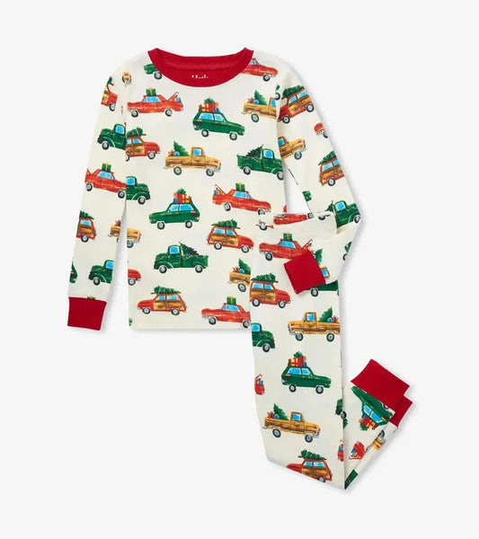 Hatley boys Christmas Cars organic cotton pajama set in Ivory/Red with long sleeves and matching pants.