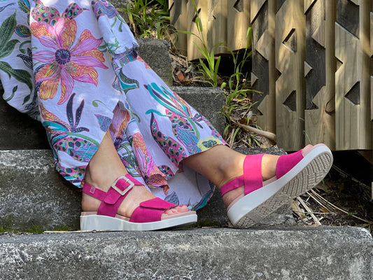 Quality European women's sandals. Made in Spain, comfortable sandals in soft leather. In Fuschia.
