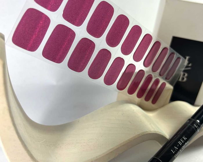 Semi-cured Gel Nail Wraps - Cherry Cats Eye