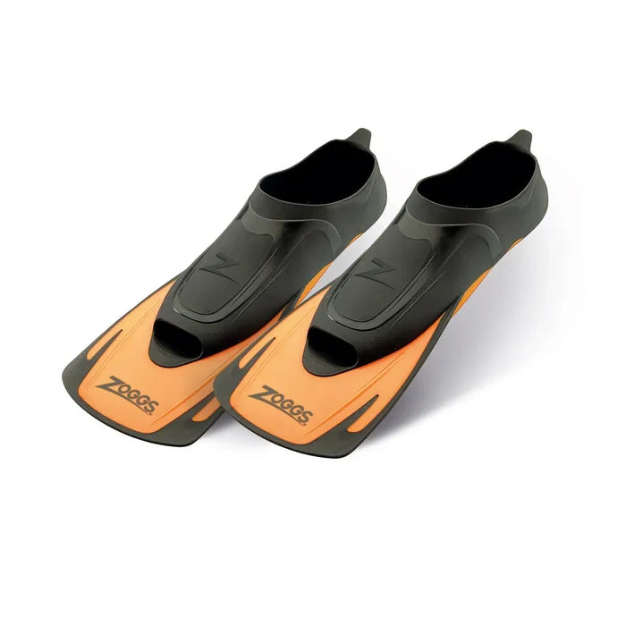 Zoggs Swim Fin Energy in UK size 3-4, flexible swimming fins for training and fitness, with a sleek black design.